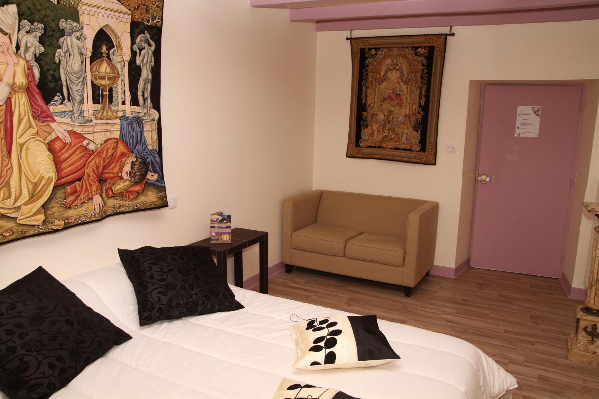 L'Hedoniste Hotel Cherac Bagian luar foto