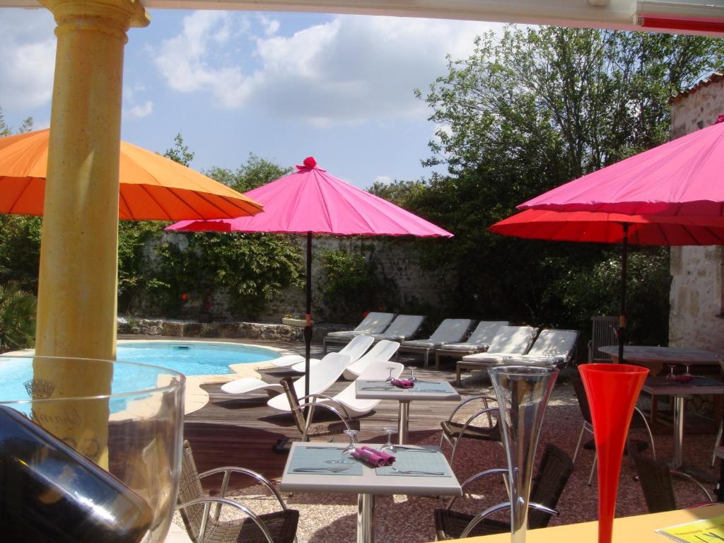 L'Hedoniste Hotel Cherac Bagian luar foto