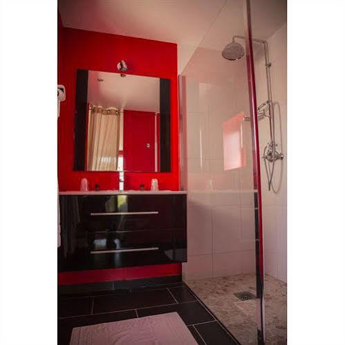 L'Hedoniste Hotel Cherac Bagian luar foto
