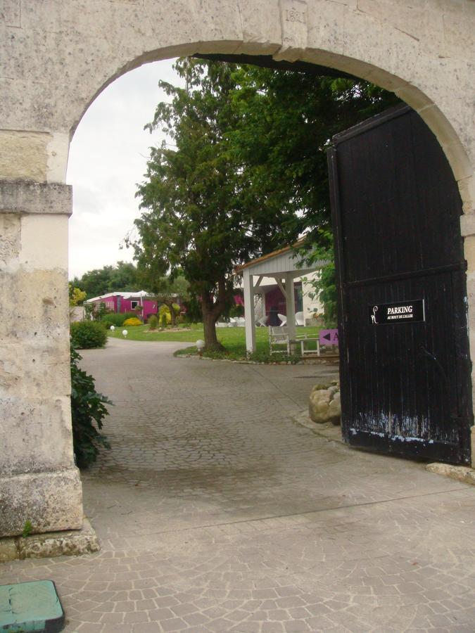 L'Hedoniste Hotel Cherac Bagian luar foto